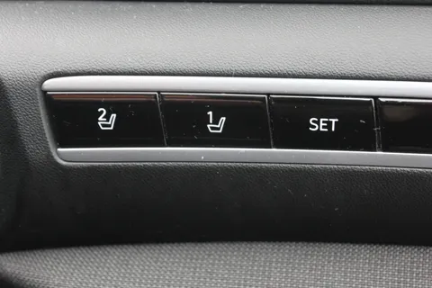 DA73BJZ Hyundai Tucson 1.6 TGDi Hybrid 230 Ultimate 5dr 2WD Auto Thumbnail #22