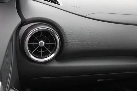 DE23VTC Hyundai Kona 1.6 GDi Hybrid Ultimate 5dr DCT Thumbnail #10