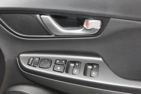 DE23VTC Hyundai Kona 1.6 GDi Hybrid Ultimate 5dr DCT Thumbnail #17