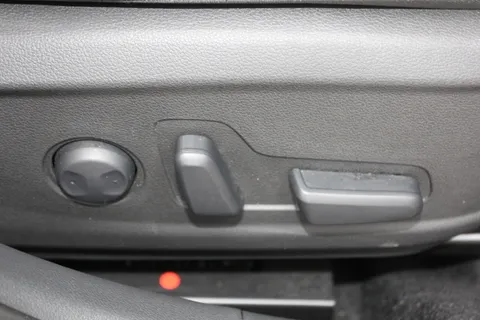 DE23VTC Hyundai Kona 1.6 GDi Hybrid Ultimate 5dr DCT Thumbnail #20