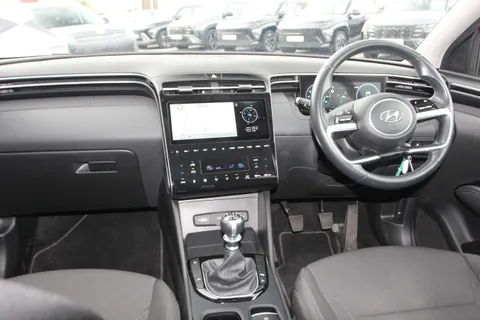 DG21RZX Hyundai Tucson 1.6 TGDi 48V MHD SE Connect 5dr 2WD Thumbnail #12