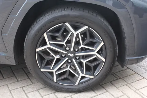 DG72MVU Hyundai Tucson 1.6 TGDi N Line S 5dr 2WD Thumbnail #8