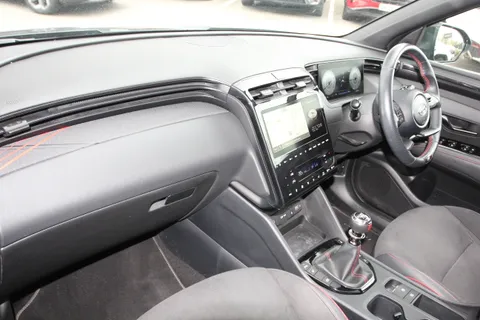 DG72MVU Hyundai Tucson 1.6 TGDi N Line S 5dr 2WD Thumbnail #13