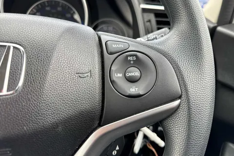 MK18WGZ Honda Jazz 1.3 i-VTEC SE Navi 5dr CVT Thumbnail #20