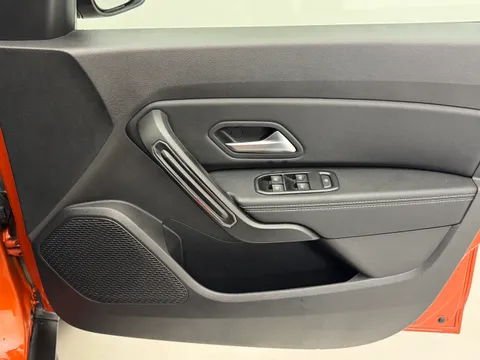 DY72AHV Dacia Duster 1.3 TCe 130 Prestige 5dr Thumbnail #17