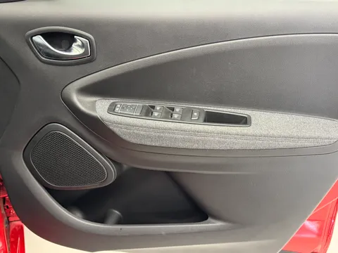 MA71EOX Renault Zoe 80kW Iconic R110 50kWh Rapid Charge 5dr Auto Thumbnail #19