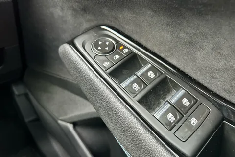 BN73ZKG Renault Austral E-Tech FHEV Iconic Esprit Alpine 5dr Auto 4C Thumbnail #19