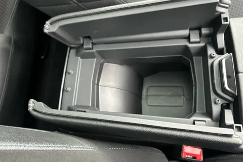 BN73ZKG Renault Austral E-Tech FHEV Iconic Esprit Alpine 5dr Auto 4C Thumbnail #27