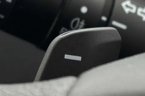 MV73UKB Honda Hr-V 1.5 eHEV Elegance 5dr CVT Thumbnail #29