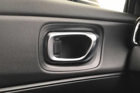 MV73UKB Honda Hr-V 1.5 eHEV Elegance 5dr CVT Thumbnail #34