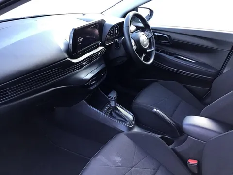 DY23OKU Hyundai Bayon 1.0 TGDi 48V MHEV Premium 5dr DCT Thumbnail #17