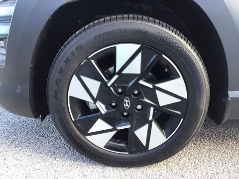 DL73LWO Hyundai Kona 1.6 GDi Hybrid Ultimate 5dr DCT Thumbnail #9