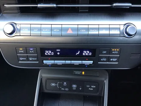 DL73LWO Hyundai Kona 1.6 GDi Hybrid Ultimate 5dr DCT Thumbnail #16