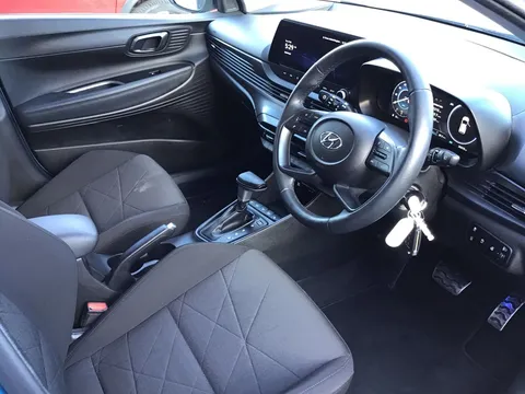 DY23OKU Hyundai Bayon 1.0 TGDi 48V MHEV Premium 5dr DCT Thumbnail #23