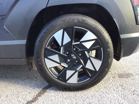 DL73LWO Hyundai Kona 1.6 GDi Hybrid Ultimate 5dr DCT Thumbnail #23