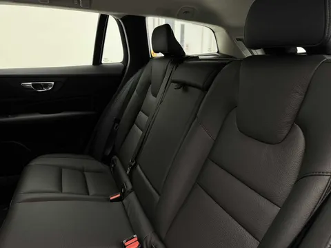 DN74VXH Volvo V60 2.0 T6 [350] PHEV Plus Dark 5dr AWD Auto Thumbnail #12