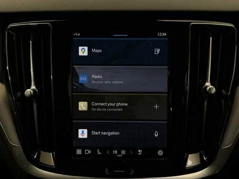 DN74VXH Volvo V60 2.0 T6 [350] PHEV Plus Dark 5dr AWD Auto Thumbnail #28