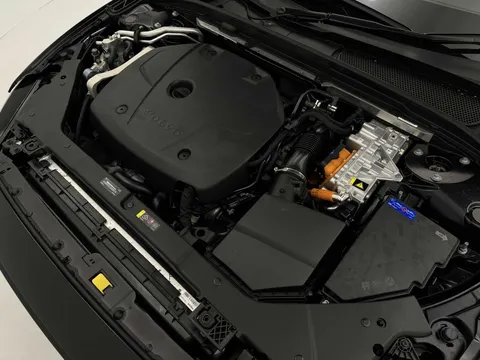 DN74VXH Volvo V60 2.0 T6 [350] PHEV Plus Dark 5dr AWD Auto Thumbnail #32