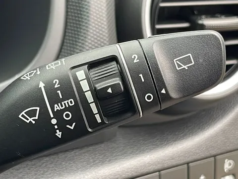 20 of 34 for Hyundai Kona 1.0T GDi Blue Drive Premium 5dr