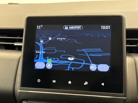 AY22VSJ Renault Clio 1.6 E-TECH Hybrid 140 Iconic 5dr Auto Thumbnail #25