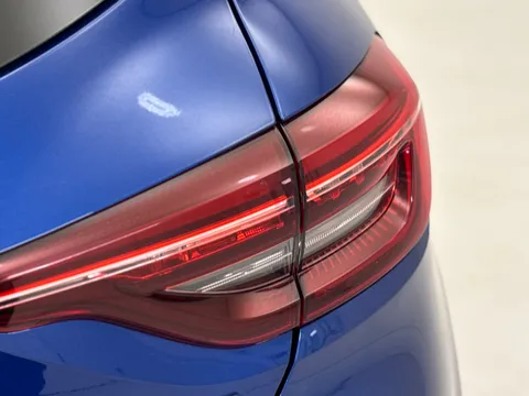 AY22VSJ Renault Clio 1.6 E-TECH Hybrid 140 Iconic 5dr Auto Thumbnail #31