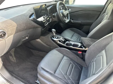 OW25EJN Nissan Juke 1.6 Hybrid Tekna+ 5dr Auto Thumbnail #11