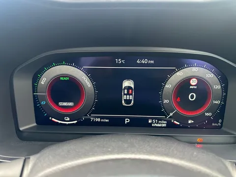 OW25EJN Nissan Juke 1.6 Hybrid Tekna+ 5dr Auto Thumbnail #13