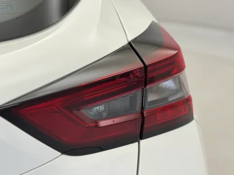 DP23FAF Nissan Juke 1.0 DiG-T 114 Acenta 5dr Thumbnail #33