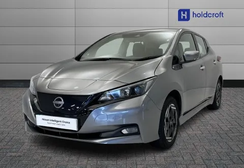 3 of 14 for Nissan LEAF 110kW Acenta 39kWh 5dr Auto