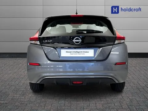 6 of 14 for Nissan LEAF 110kW Acenta 39kWh 5dr Auto