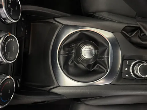 LO21AVL Mazda MX-5 1.5 [132] Sport 2dr Thumbnail #9