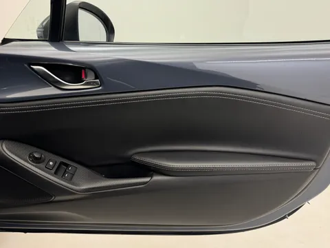 LO21AVL Mazda MX-5 1.5 [132] Sport 2dr Thumbnail #10