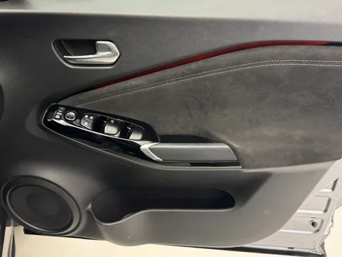 DS20KMK Nissan Juke 1.0 DiG-T 114 Tekna+ 5dr Thumbnail #20