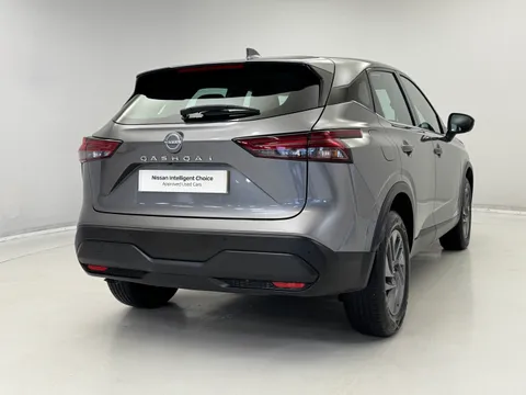 BP72ZPN Nissan Qashqai 1.3 DiG-T MH Acenta Premium 5dr Thumbnail #7