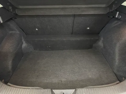 BP72ZPN Nissan Qashqai 1.3 DiG-T MH Acenta Premium 5dr Thumbnail #12