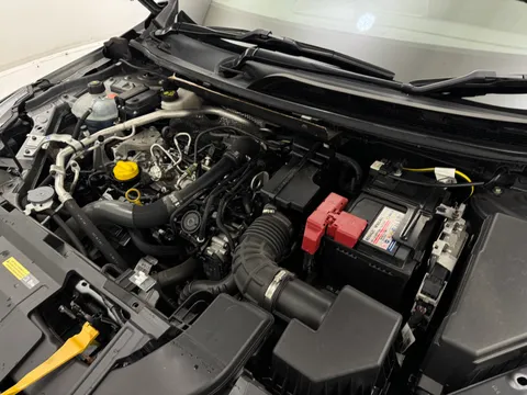 BP72ZPN Nissan Qashqai 1.3 DiG-T MH Acenta Premium 5dr Thumbnail #29