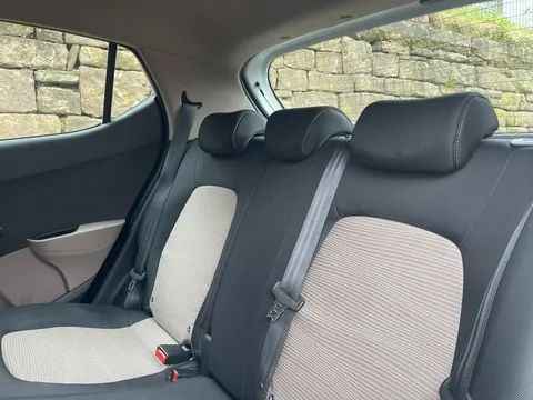 20 of 31 for Hyundai i10 1.0 S 5dr