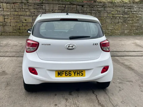 4 of 31 for Hyundai i10 1.0 S 5dr