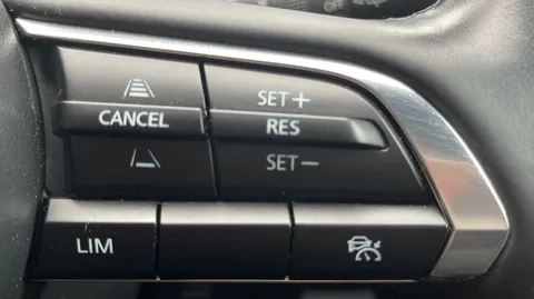 MV23AHE Mazda Mazda3 2.0 e-Skyactiv G MHEV Centre-Line 5dr Thumbnail #13