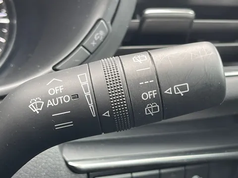 MV23AHE Mazda Mazda3 2.0 e-Skyactiv G MHEV Centre-Line 5dr Thumbnail #17