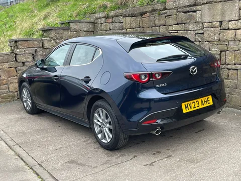 MV23AHE Mazda Mazda3 2.0 e-Skyactiv G MHEV Centre-Line 5dr Thumbnail #6