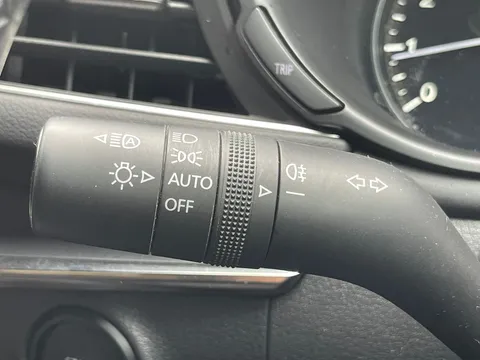 MV23AHE Mazda Mazda3 2.0 e-Skyactiv G MHEV Centre-Line 5dr Thumbnail #25