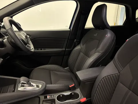 AF74DVW Renault Captur 1.6 E-Tech Full Hybrid 145 Esprit Alpine 5dr Auto Thumbnail #13