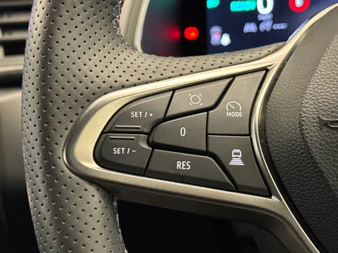 AF74DVW Renault Captur 1.6 E-Tech Full Hybrid 145 Esprit Alpine 5dr Auto Thumbnail #20