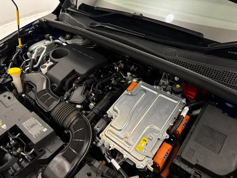 AF74DVW Renault Captur 1.6 E-Tech Full Hybrid 145 Esprit Alpine 5dr Auto Thumbnail #29