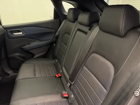 OE72XVW Nissan Qashqai 1.3 DiG-T MH 158 Tekna 5dr Thumbnail #13