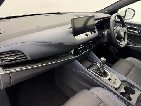 OE72XVW Nissan Qashqai 1.3 DiG-T MH 158 Tekna 5dr Thumbnail #15