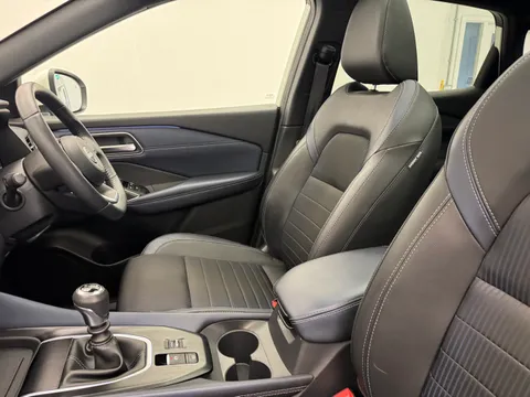 OE72XVW Nissan Qashqai 1.3 DiG-T MH 158 Tekna 5dr Thumbnail #16