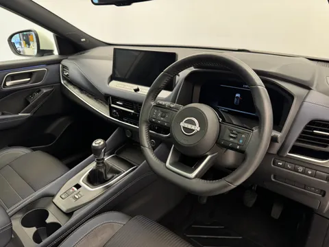 OE72XVW Nissan Qashqai 1.3 DiG-T MH 158 Tekna 5dr Thumbnail #25
