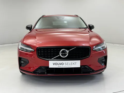 DU75WDF Volvo V60 2.0 B4P Ultra Dark 5dr Auto Thumbnail #4